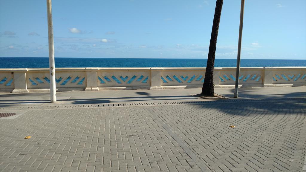 Flat Na Avenida Oceanica Lägenhet Salvador Exteriör bild