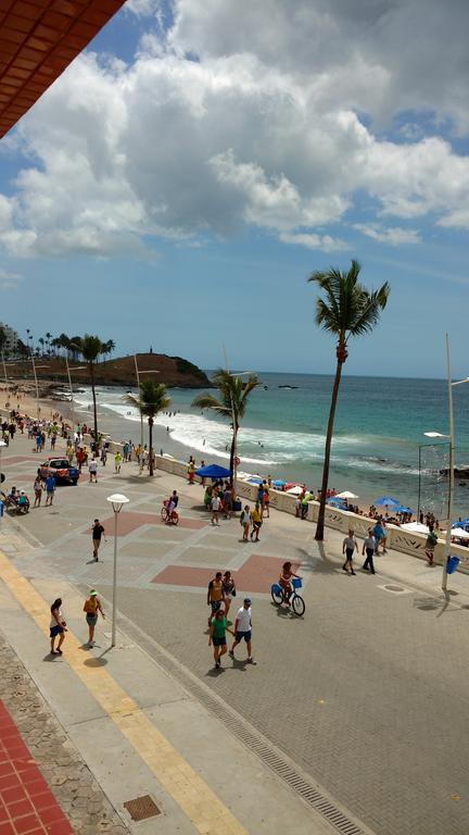 Flat Na Avenida Oceanica Lägenhet Salvador Exteriör bild